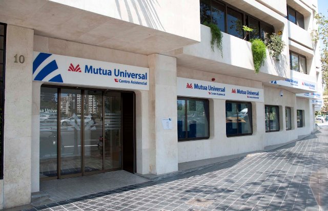 Acceso al centro asistencial